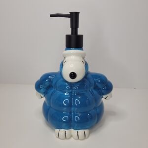 Peanuts Snoopy Christmas Soap & Lotion Dispenser New